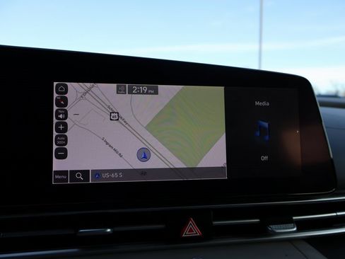 Certified 2022 Hyundai Elantra Limited image 36