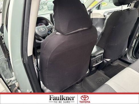 Used 2021 Toyota RAV4 XLE w/ Convenience Package AWD/4WD image 11