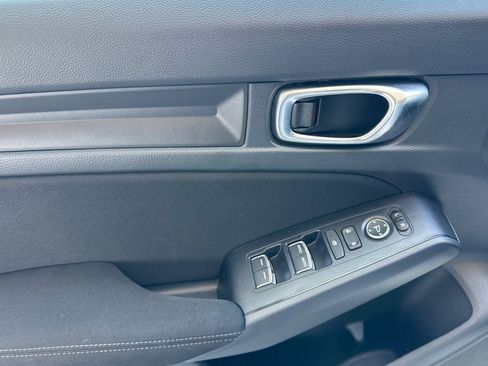 Certified 2025 Honda Civic Sport image 11