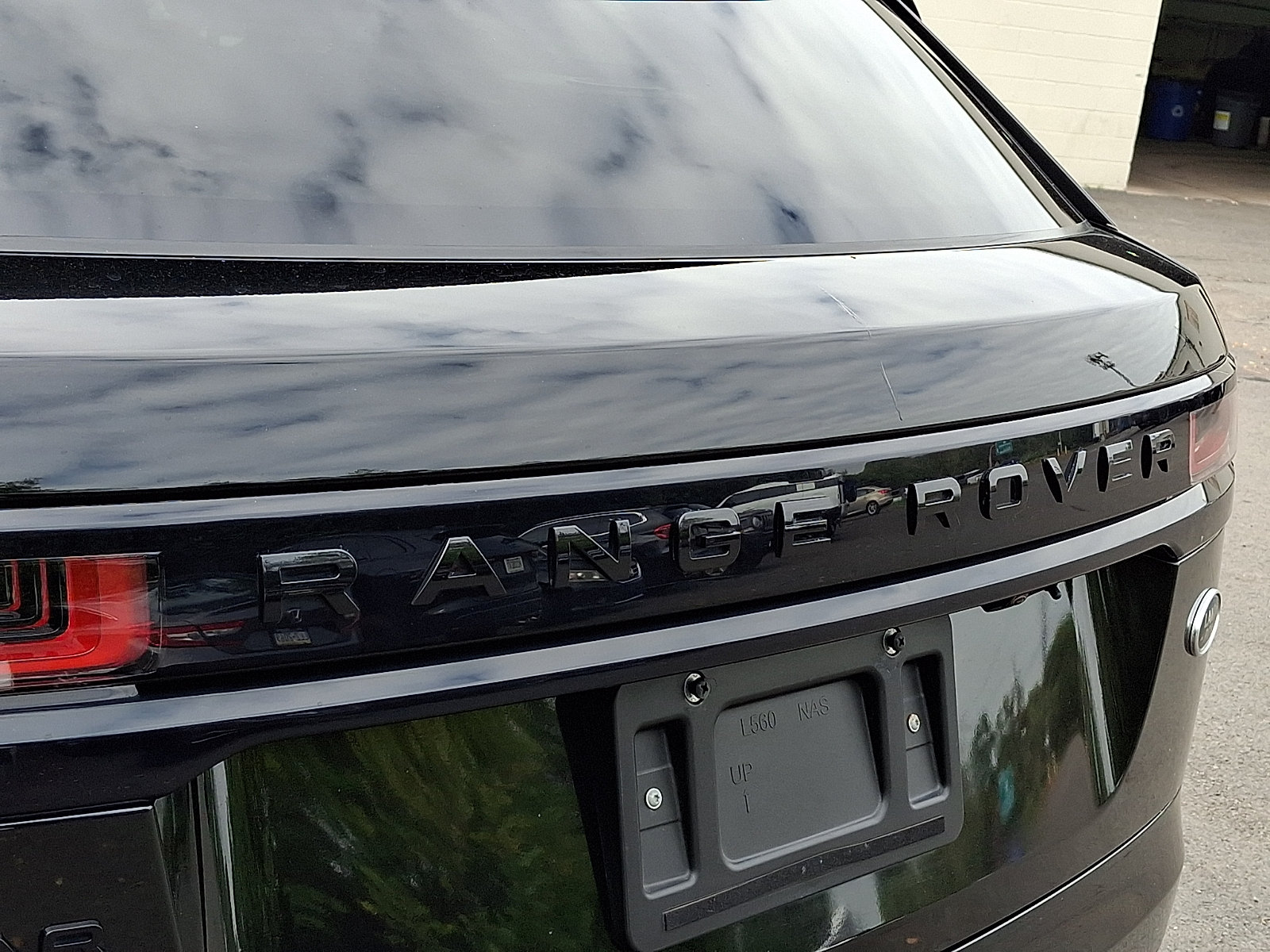 Used 2019 Land Rover Range Rover Velar R-Dynamic SE AWD/4WD image 28