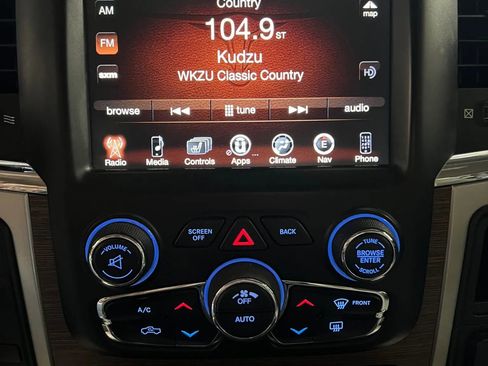 Used 2017 RAM 2500 Laramie w/ Convenience Group image 10