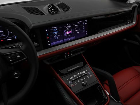 Certified 2025 Porsche Cayenne Coupe AWD/4WD image 35