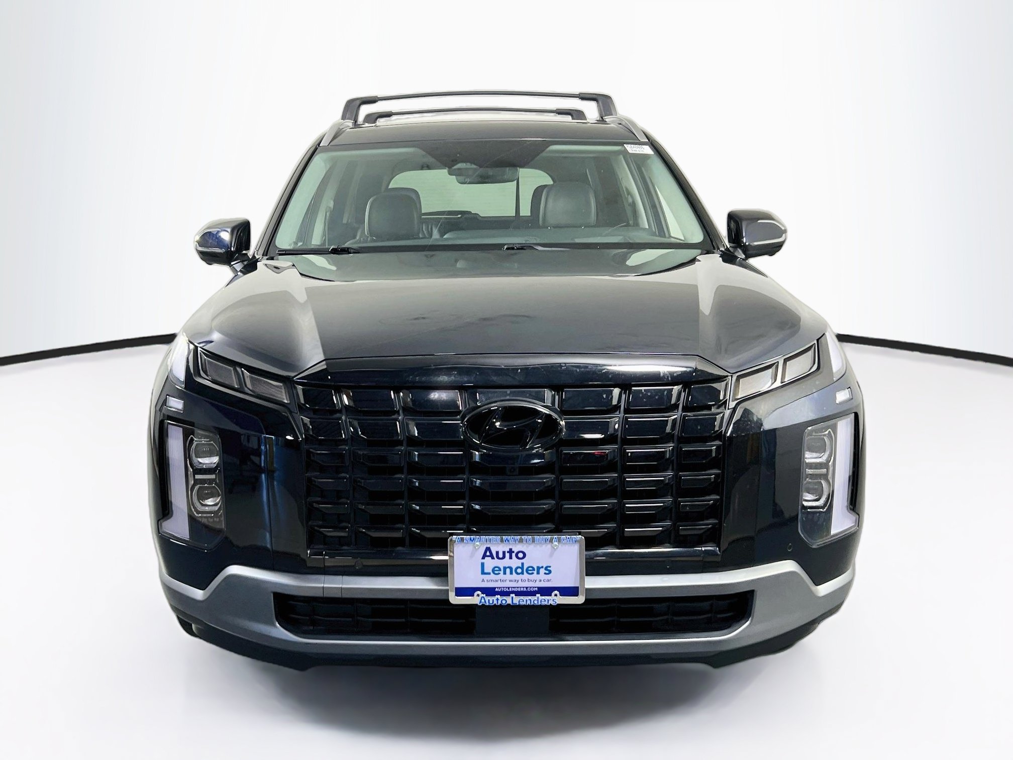 Used 2024 Hyundai Palisade Limited AWD/4WD image 2