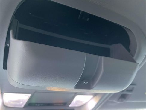 Used 2021 GMC Terrain SLE w/ Driver Convenience Package image 26