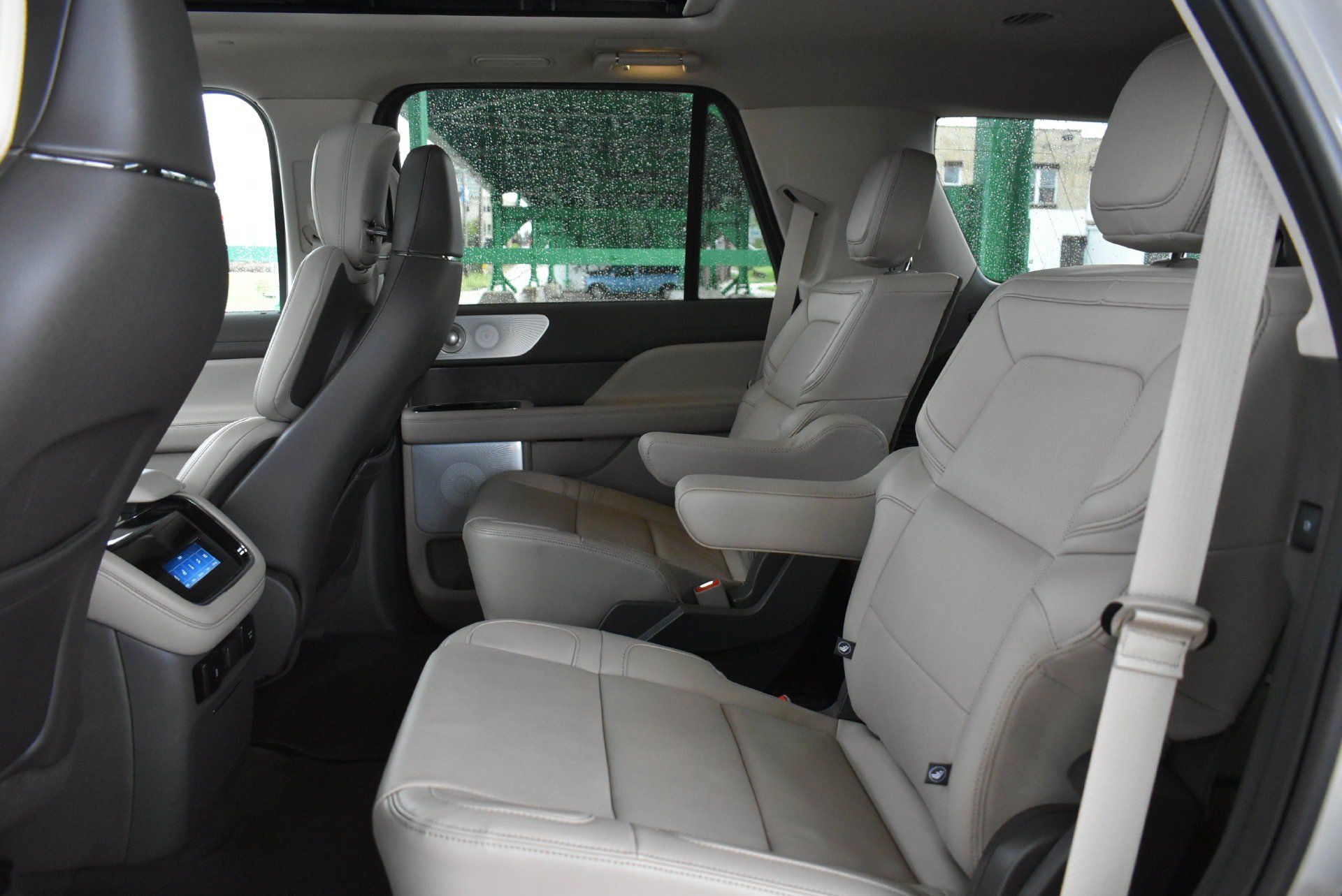Used 2024 Lincoln Navigator Reserve AWD/4WD image 16