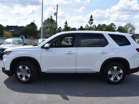 Used 2024 Honda Pilot EX-L image 6