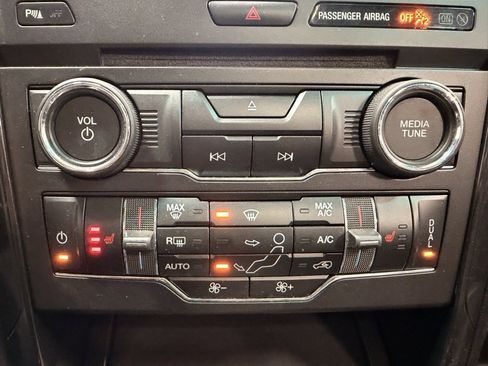 Used 2017 Ford Explorer XLT w/ Equipment Group 202A image 40