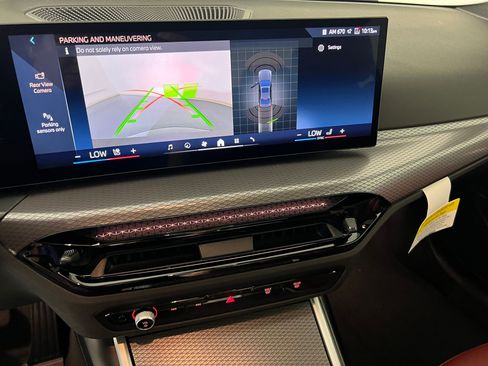 Used 2025 BMW 330i xDrive Sedan w/ Convenience Package AWD/4WD image 29