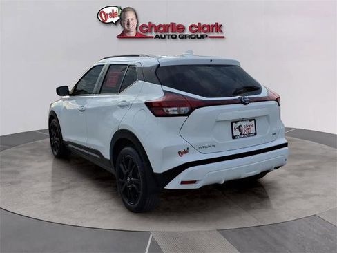 Certified 2023 Nissan Kicks SR image 3