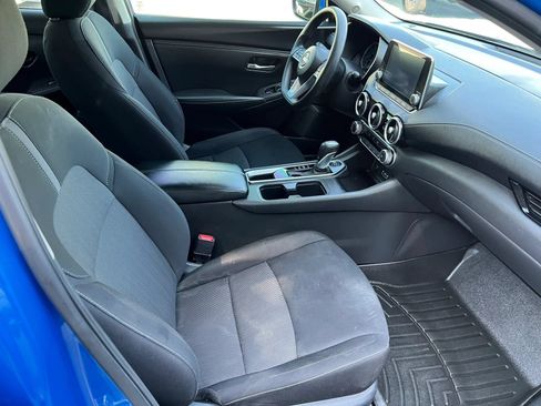 Used 2024 Nissan Sentra SV FWD image 8