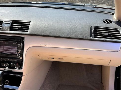 Used 2013 Volkswagen Passat 2.5 SE image 14