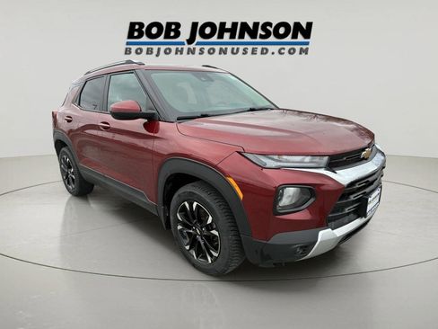 Used 2022 Chevrolet TrailBlazer LT AWD/4WD image 1