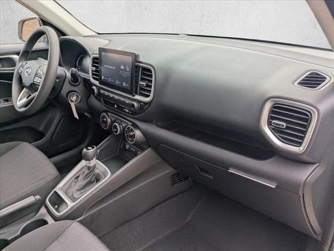 New 2026 Hyundai Venue SE image 22