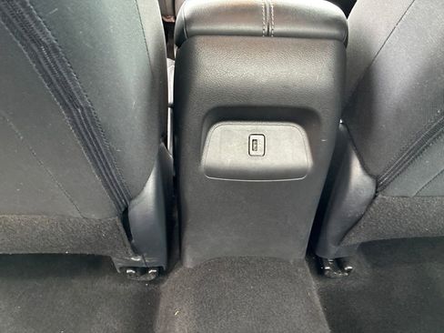 Used 2024 Nissan Sentra SV FWD image 21