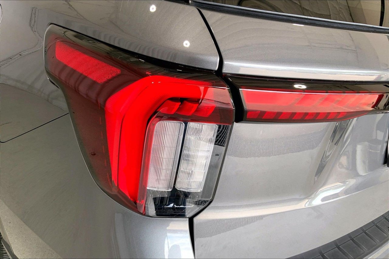 Used 2025 Ford Explorer ST w/ Sun And Sound Package AWD/4WD image 28