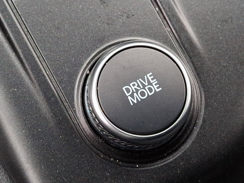 Used 2025 Ford Explorer ST image 27