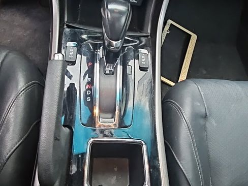 Used 2017 Honda Accord EX-L image 20