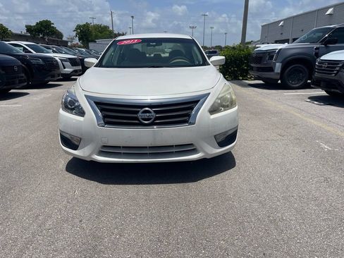 Used 2013 Nissan Altima 2.5 S FWD image 3