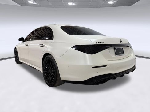 Used 2023 Mercedes-Benz S 580 4MATIC Sedan w/ AMG Line image 3