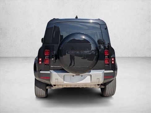 Used 2024 Land Rover Defender 110 S image 6