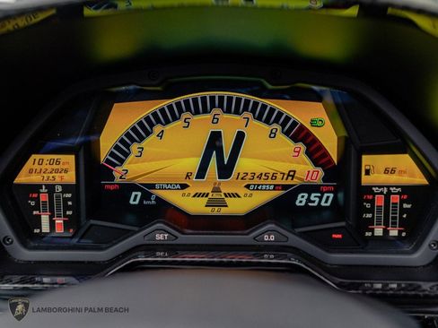 Used 2017 Lamborghini Aventador LP 750-4 Superveloce image 22