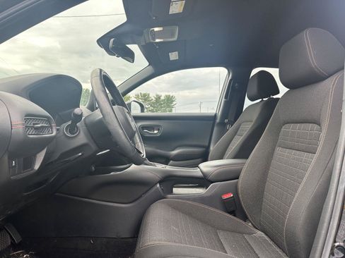 Used 2024 Honda HR-V Sport image 11