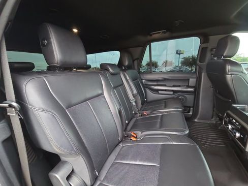 Used 2020 Ford Expedition Max XLT w/ Equipment Group 202A RWD image 19