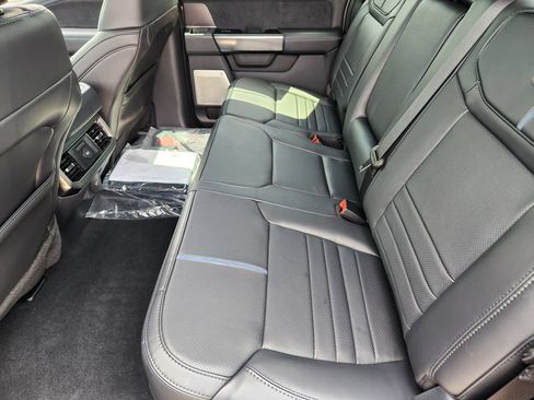New 2026 Ford F450 Platinum w/ FX4 Off-Road Package AWD/4WD image 15