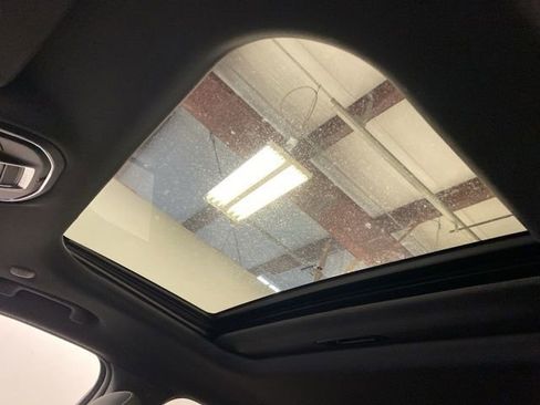 New 2025 Jeep Grand Cherokee Laredo w/ Luxury Tech Group I image 16