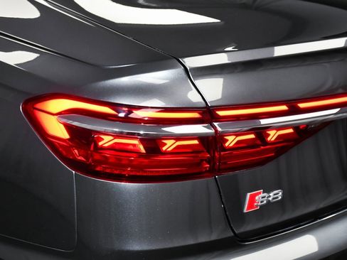 Used 2023 Audi S8 image 95
