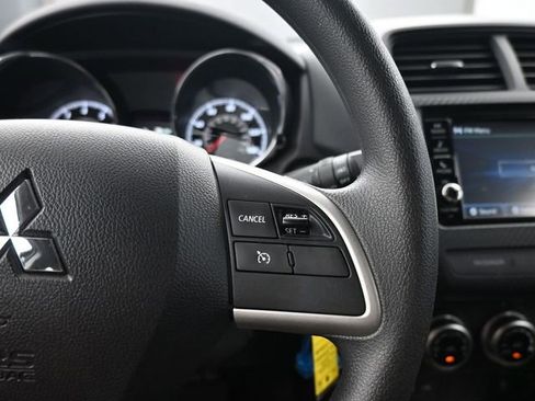 Used 2025 Mitsubishi Outlander Sport ES image 16