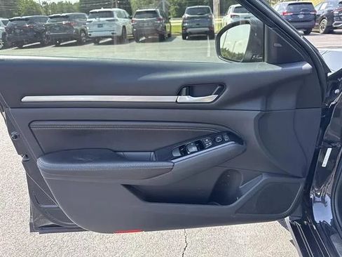 Used 2021 Nissan Altima 2.5 SL AWD/4WD image 7