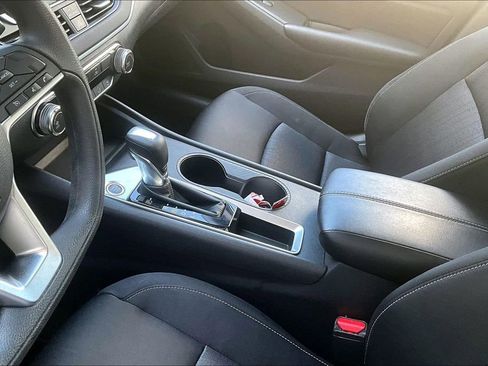 Used 2022 Nissan Altima 2.5 S image 17