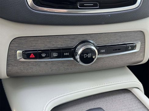 Certified 2023 Volvo XC90 B6 Plus w/ Protection Package image 27