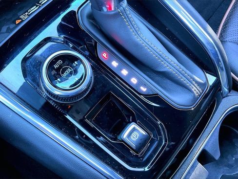 Used 2023 GMC Canyon AT4 w/ AT4 Premium Package image 24