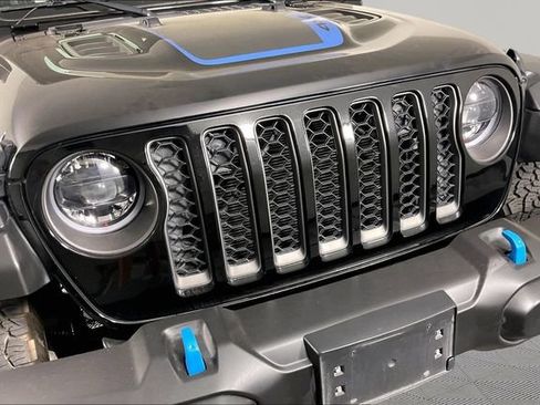 Used 2023 Jeep Wrangler Unlimited Rubicon 4xe w/ Cold Weather Group AWD/4WD image 31