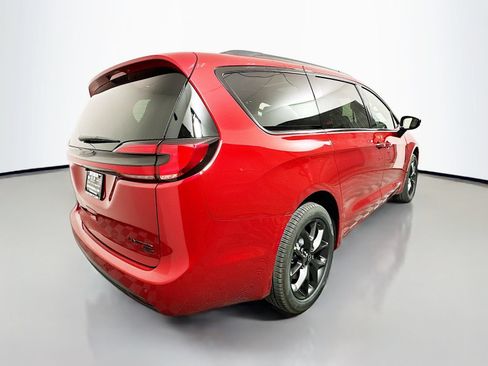New 2026 Chrysler Pacifica Limited w/ S Appearance Package AWD/4WD image 22