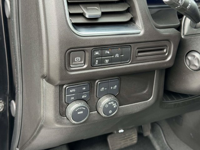 Used 2024 Chevrolet Tahoe RST w/ Luxury Package AWD/4WD image 28