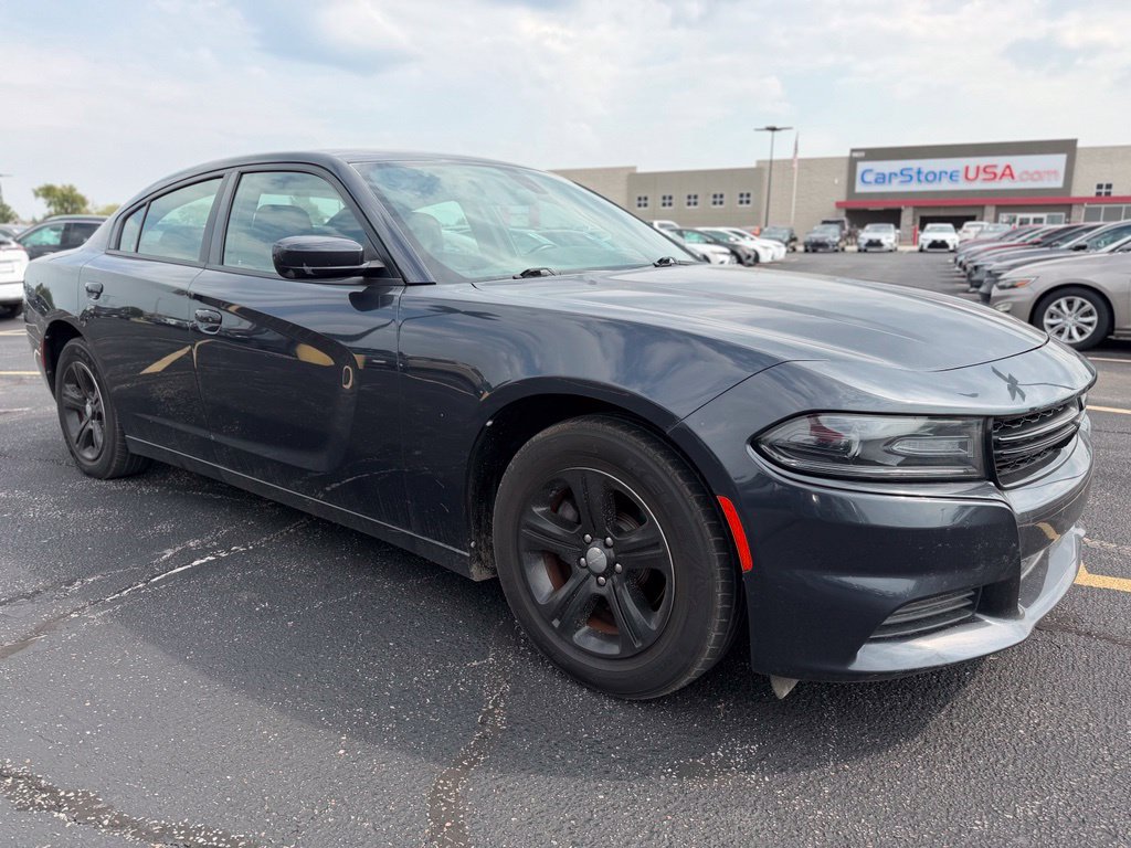 Used 2018 Dodge Charger SXT RWD image 1