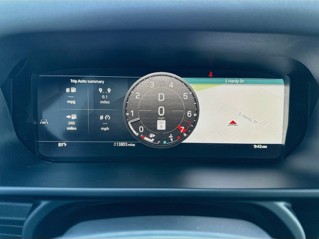 Used 2025 Land Rover Defender 110 X-Dynamic SE AWD/4WD image 33