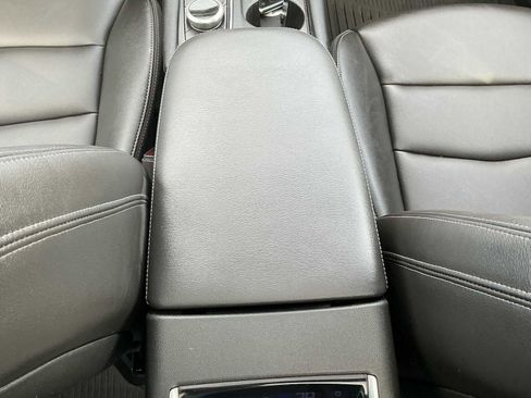 Used 2024 Cadillac XT6 Luxury w/ LPO, Floor Liner Package AWD/4WD image 18