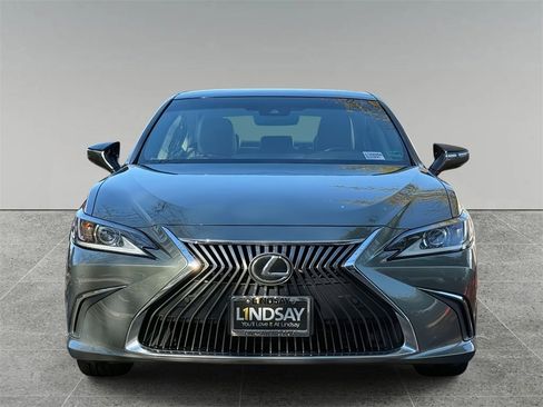 Used 2019 Lexus ES 350 Luxury w/ Accessory Package image 8