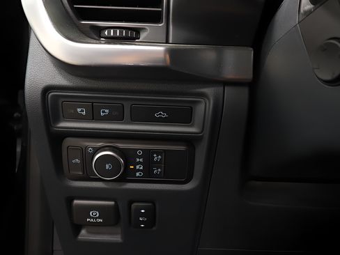 Used 2021 Ford F150 Lariat w/ Equipment Group 502A High AWD/4WD image 19