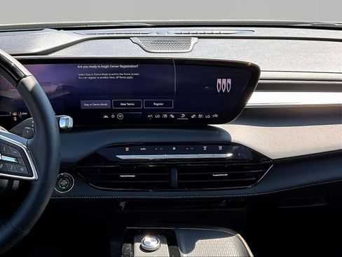 New 2026 Buick Enclave Avenir w/ Super Cruise Package FWD image 7