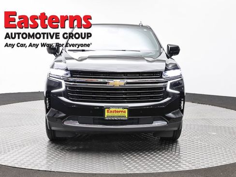 Used 2024 Chevrolet Suburban LT image 2