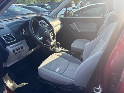 Used 2018 Subaru Forester 2.5i w/ Alloy Wheel Package AWD/4WD image 3