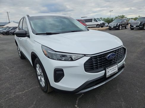 Used 2025 Ford Escape Active FWD image 11