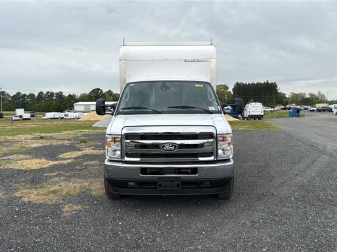 New 2027 Ford E-350 and Econoline 350 Super Duty RWD image 2