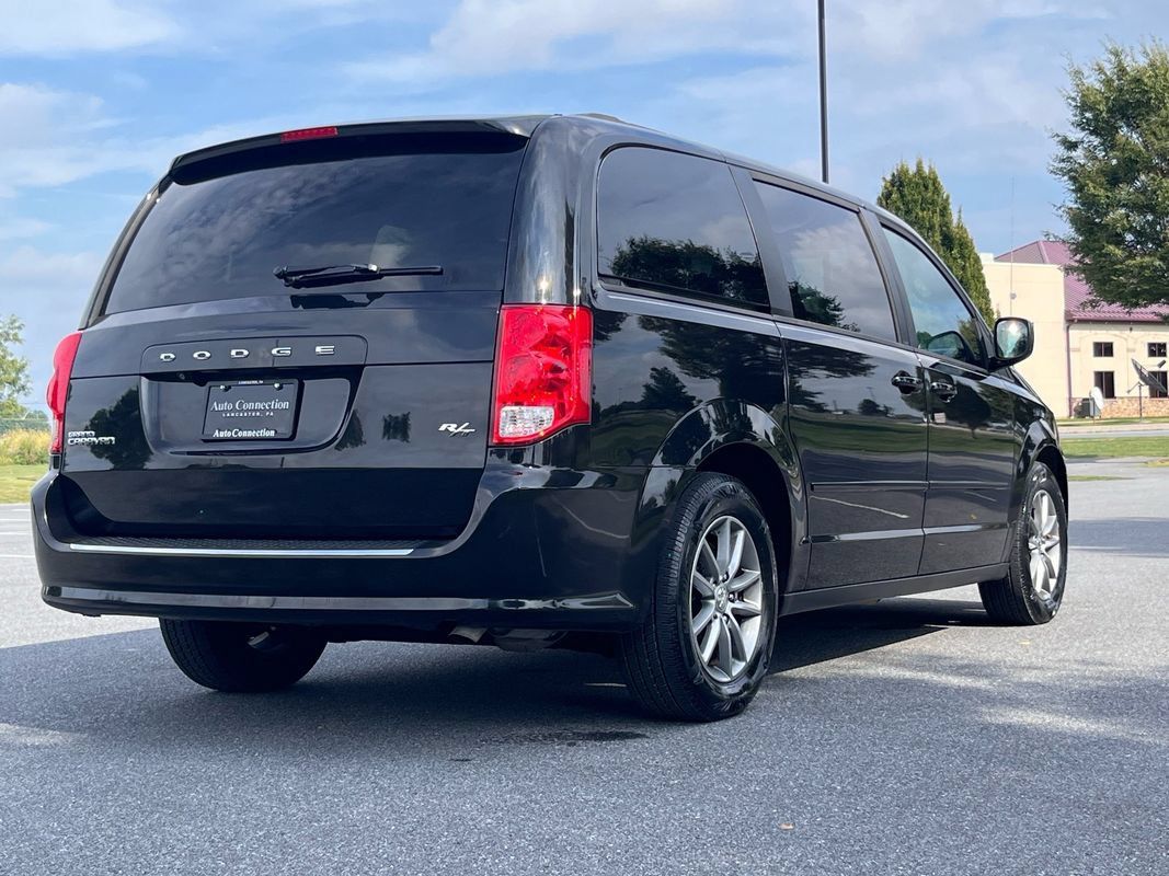 Used 2014 Dodge Grand Caravan R/T w/ Driver Convenience Group FWD image 8