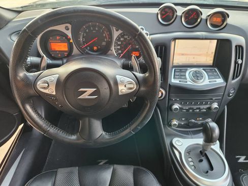 Used 2016 Nissan 370Z Touring RWD image 30